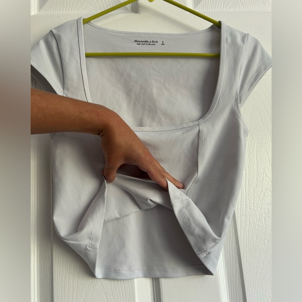 Abercrombie & Fitch Soft A&F Women’s Seamless Fabric Cap Sleeve Cropped Tee sz S - Picture 7 of 7